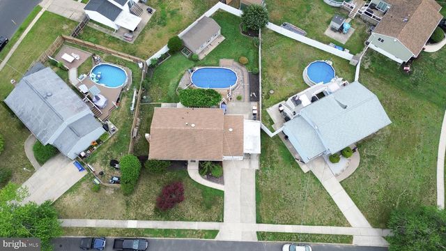 8 CRAIG DR, Clementon, NJ 08021