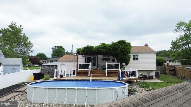 8 CRAIG DR, Clementon, NJ 08021