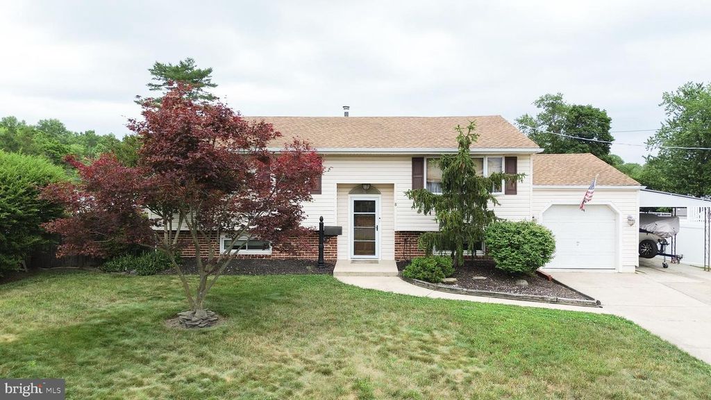 8 CRAIG DR, Clementon, NJ 08021