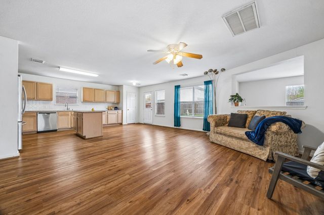 4710 Meadowthorn Court, Friendswood, TX 77546