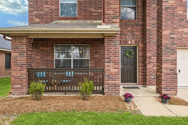 4710 Meadowthorn Court, Friendswood, TX 77546