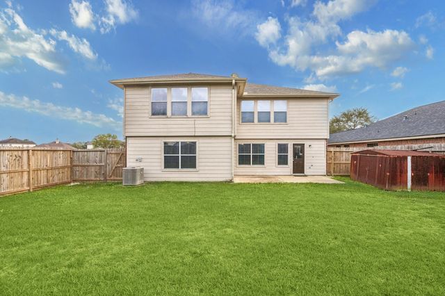 4710 Meadowthorn Court, Friendswood, TX 77546