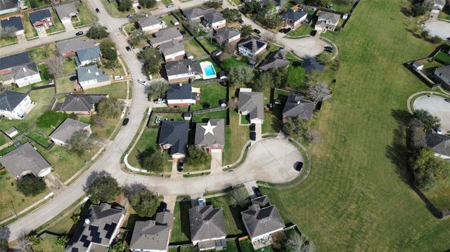 4710 Meadowthorn Court, Friendswood, TX 77546