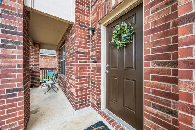 4710 Meadowthorn Court, Friendswood, TX 77546