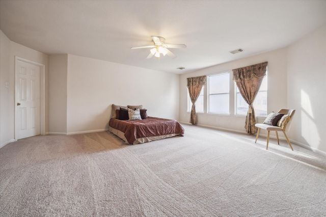 4710 Meadowthorn Court, Friendswood, TX 77546