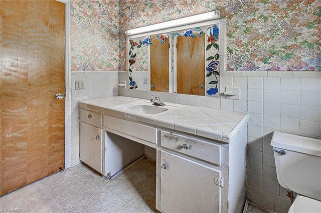 2308 Lambert Drive, Asheboro, NC 27205