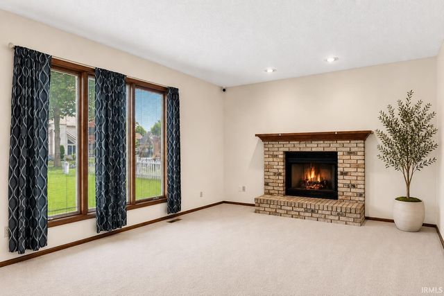 2326 Kerrigans Way, Fort Wayne, IN 46815