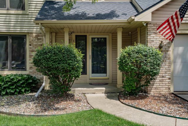 2326 Kerrigans Way, Fort Wayne, IN 46815