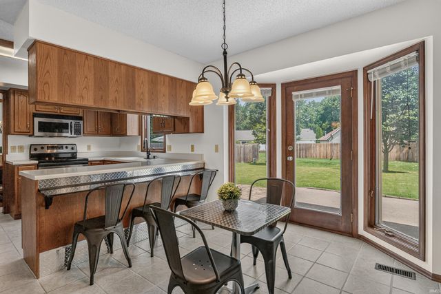 2326 Kerrigans Way, Fort Wayne, IN 46815