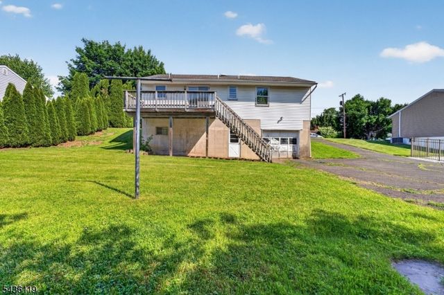 800 Lynda Rd, Lopatcong Twp., NJ 08865