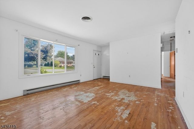 800 Lynda Rd, Lopatcong Twp., NJ 08865