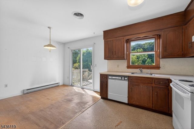 800 Lynda Rd, Lopatcong Twp., NJ 08865