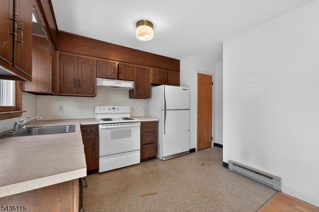 800 Lynda Rd, Lopatcong Twp., NJ 08865