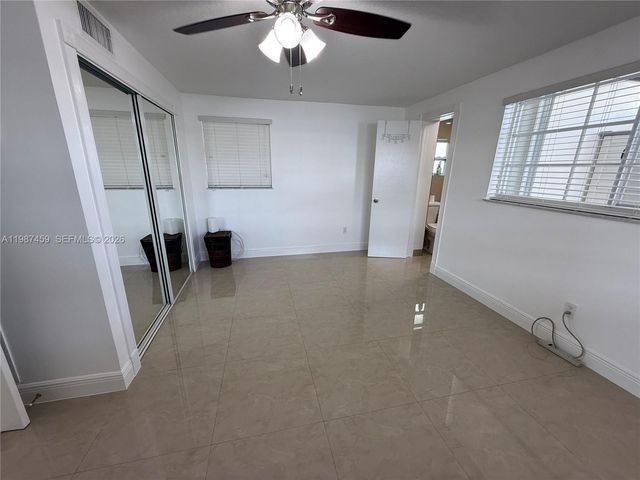 11602 NW 58th Ave EFF, Hialeah, FL 33012
