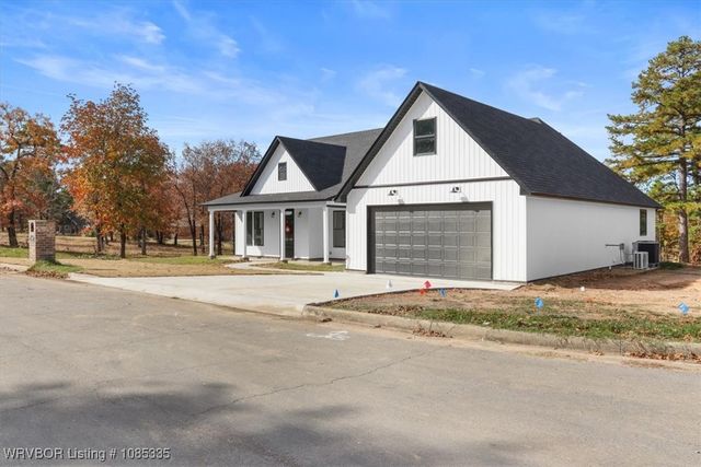 23822 Clark Griswold Court, Wister, OK 74966