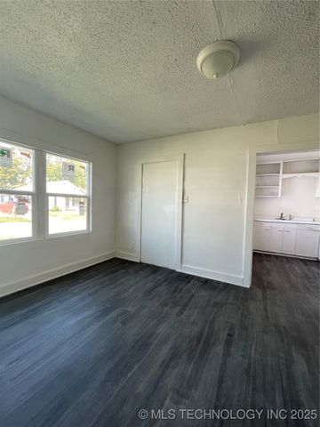 310 4th Avenue SE, Ardmore, OK 73401