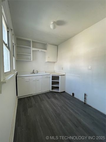 310 4th Avenue SE, Ardmore, OK 73401