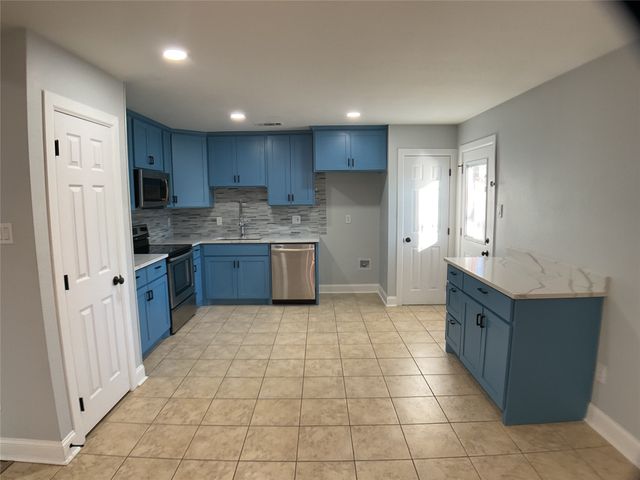 1315 Allante Court, Euless, TX 76040