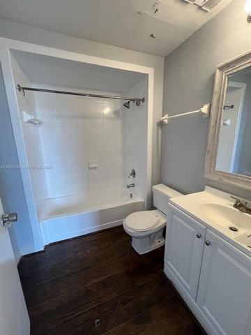 7400 W 20th Ave 111, Hialeah, FL 33016