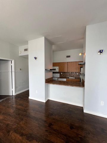 7400 W 20th Ave 111, Hialeah, FL 33016