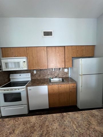 7400 W 20th Ave 111, Hialeah, FL 33016