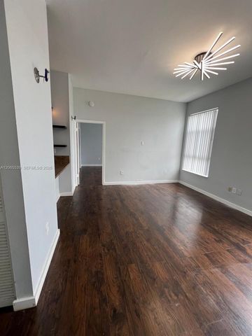 7400 W 20th Ave 111, Hialeah, FL 33016