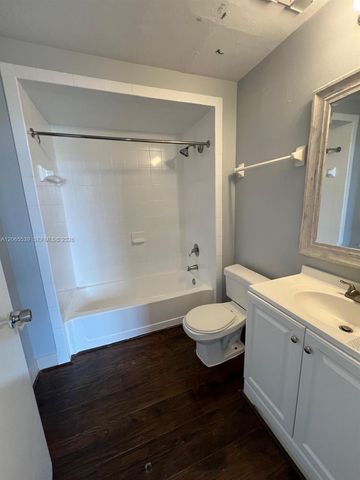 7400 W 20th Ave 111, Hialeah, FL 33016