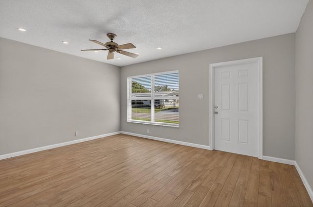 5907 NW 71st Avenue, Tamarac, FL 33321