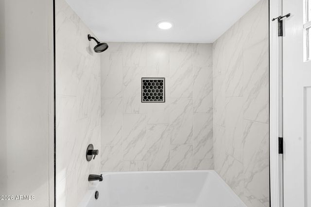 211 E CAMPO DESIERTO Road, Tempe, AZ 85288