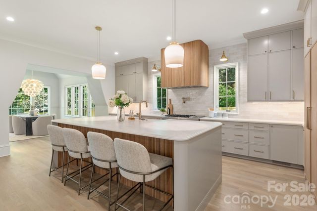5555 Lansing Drive, Charlotte, NC 28270