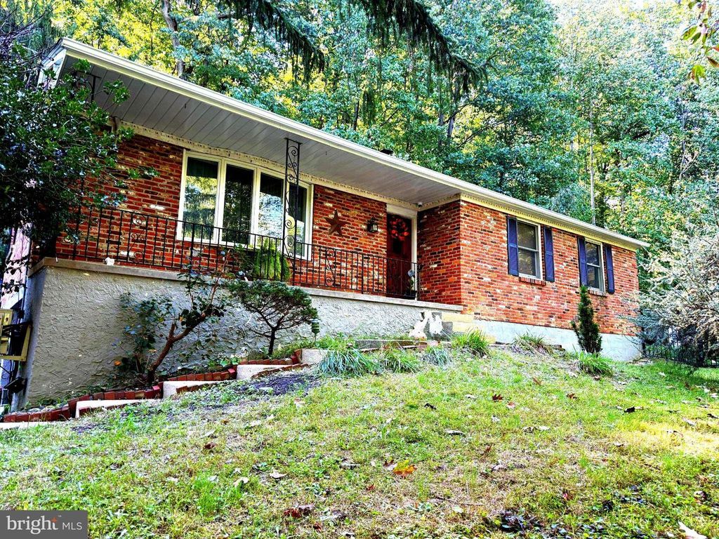 44 SPRING RD, MALVERN, PA 19355 — exterior