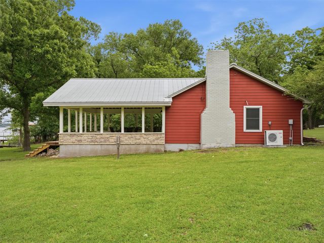 542 W Lake Drive, Weatherford, TX 76087