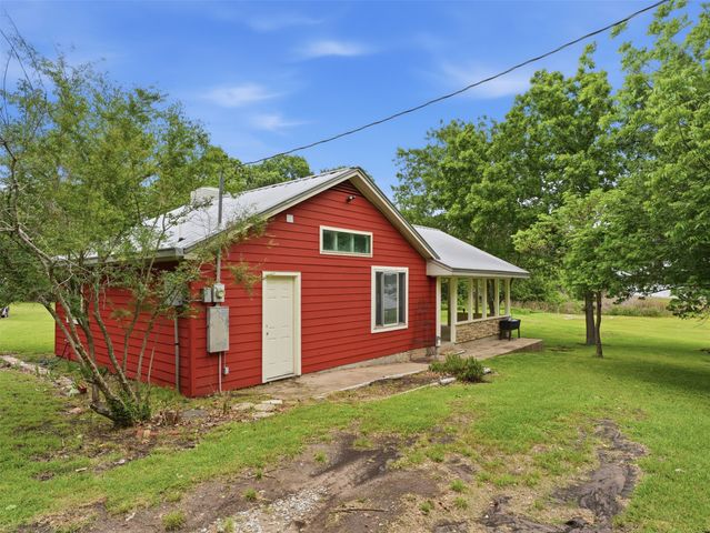 542 W Lake Drive, Weatherford, TX 76087