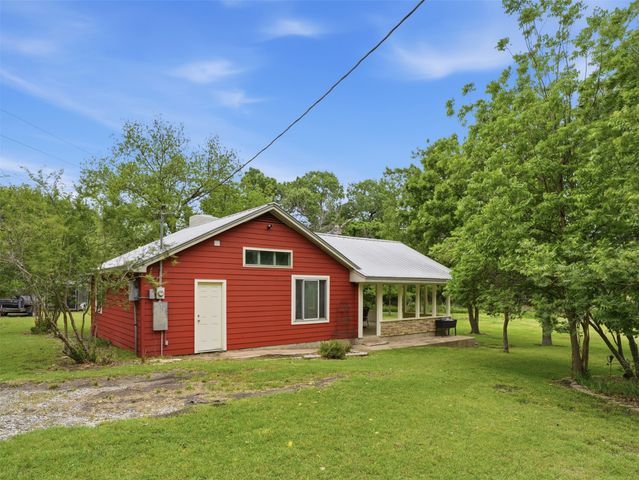 542 W Lake Drive, Weatherford, TX 76087