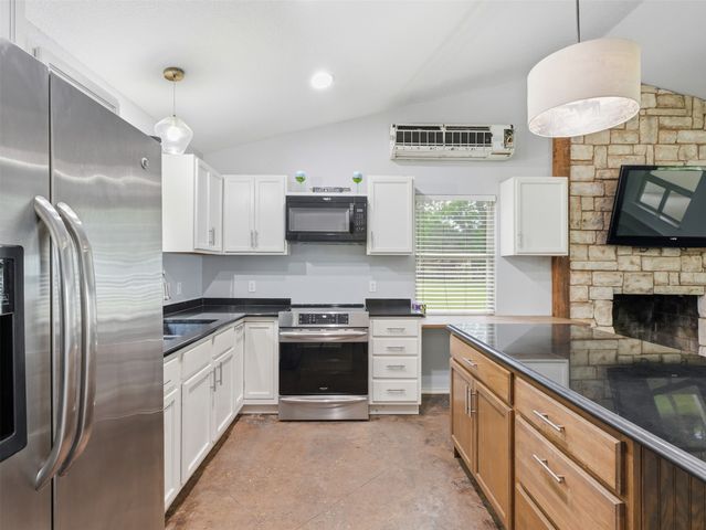 542 W Lake Drive, Weatherford, TX 76087
