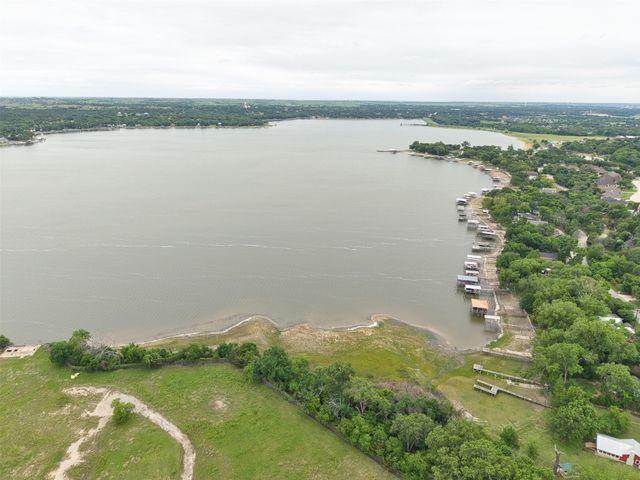 542 W Lake Drive, Weatherford, TX 76087