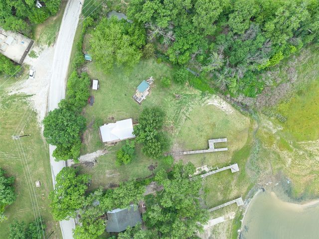 542 W Lake Drive, Weatherford, TX 76087
