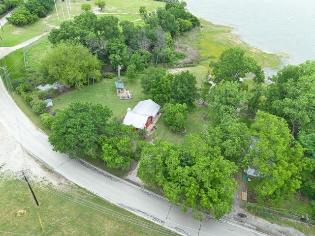 542 W Lake Drive, Weatherford, TX 76087