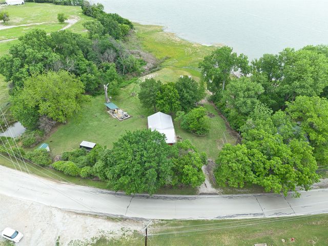 542 W Lake Drive, Weatherford, TX 76087