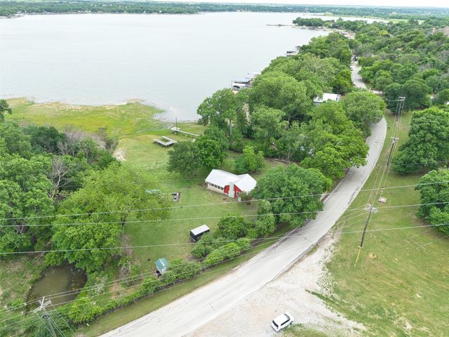 542 W Lake Drive, Weatherford, TX 76087