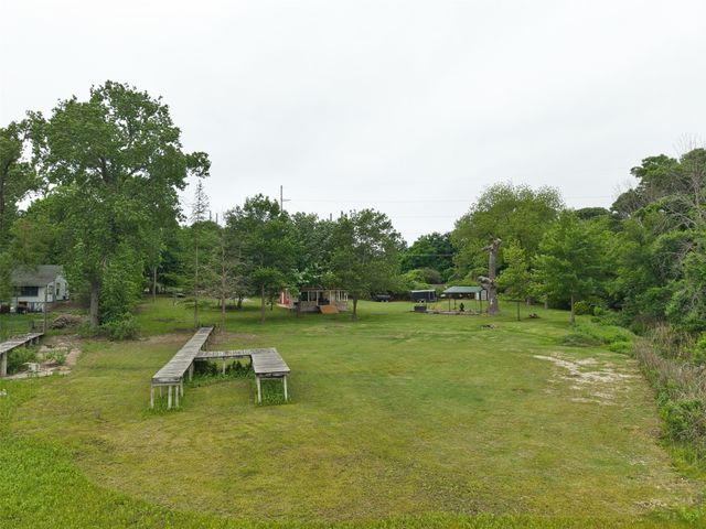 542 W Lake Drive, Weatherford, TX 76087