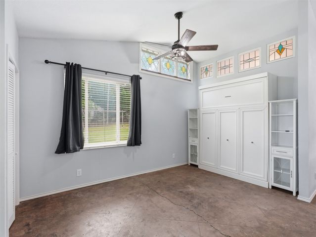 542 W Lake Drive, Weatherford, TX 76087