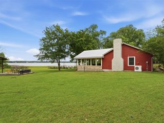 542 W Lake Drive, Weatherford, TX 76087