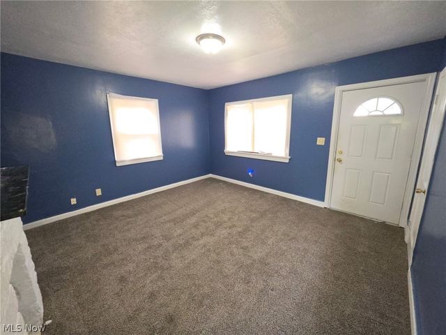 16906 Palda Drive, Cleveland, OH 44128