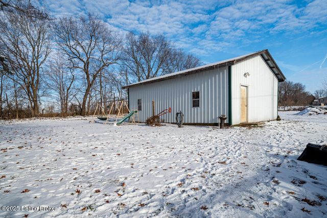 1701 Dawkins Rd, La Grange, KY 40031