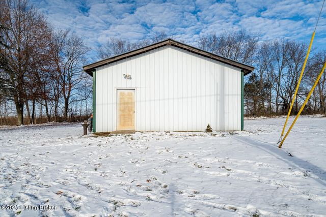 1701 Dawkins Rd, La Grange, KY 40031