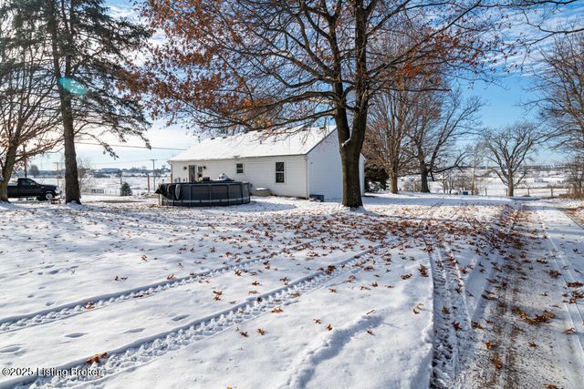 1701 Dawkins Rd, La Grange, KY 40031