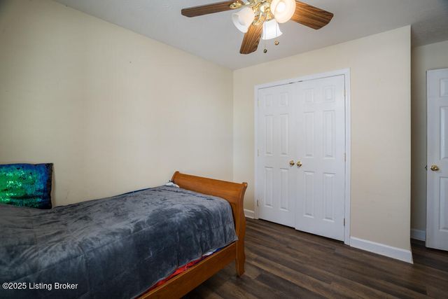 1701 Dawkins Rd, La Grange, KY 40031