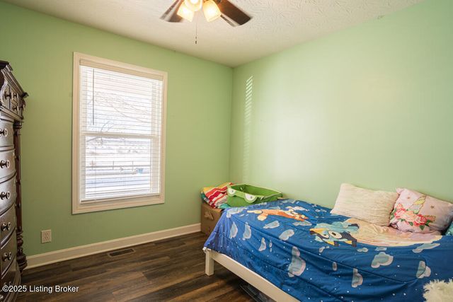 1701 Dawkins Rd, La Grange, KY 40031