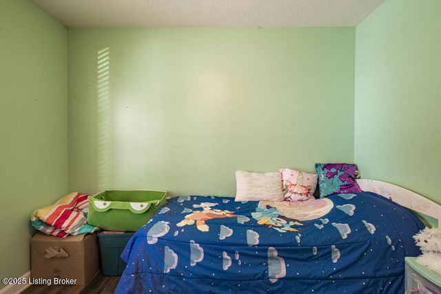 1701 Dawkins Rd, La Grange, KY 40031